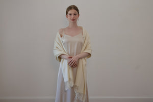 The Signature Cashmere Drea - Ivory